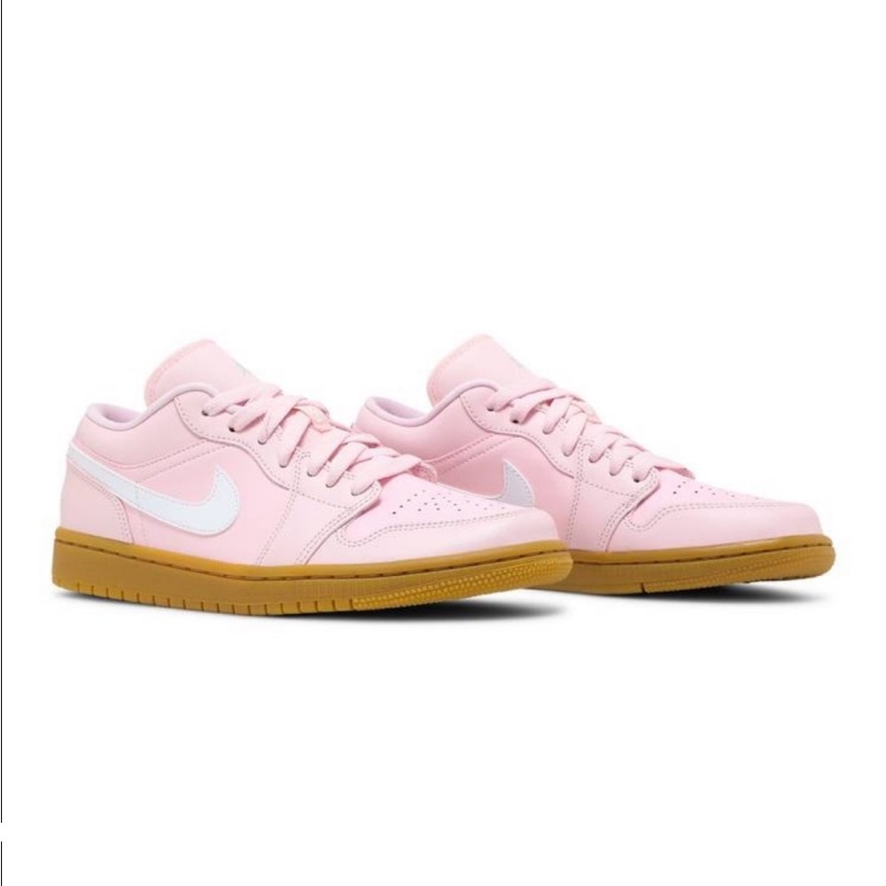 Air Jordan 1 low artic pink gum DC0774-601 used 
Size 7